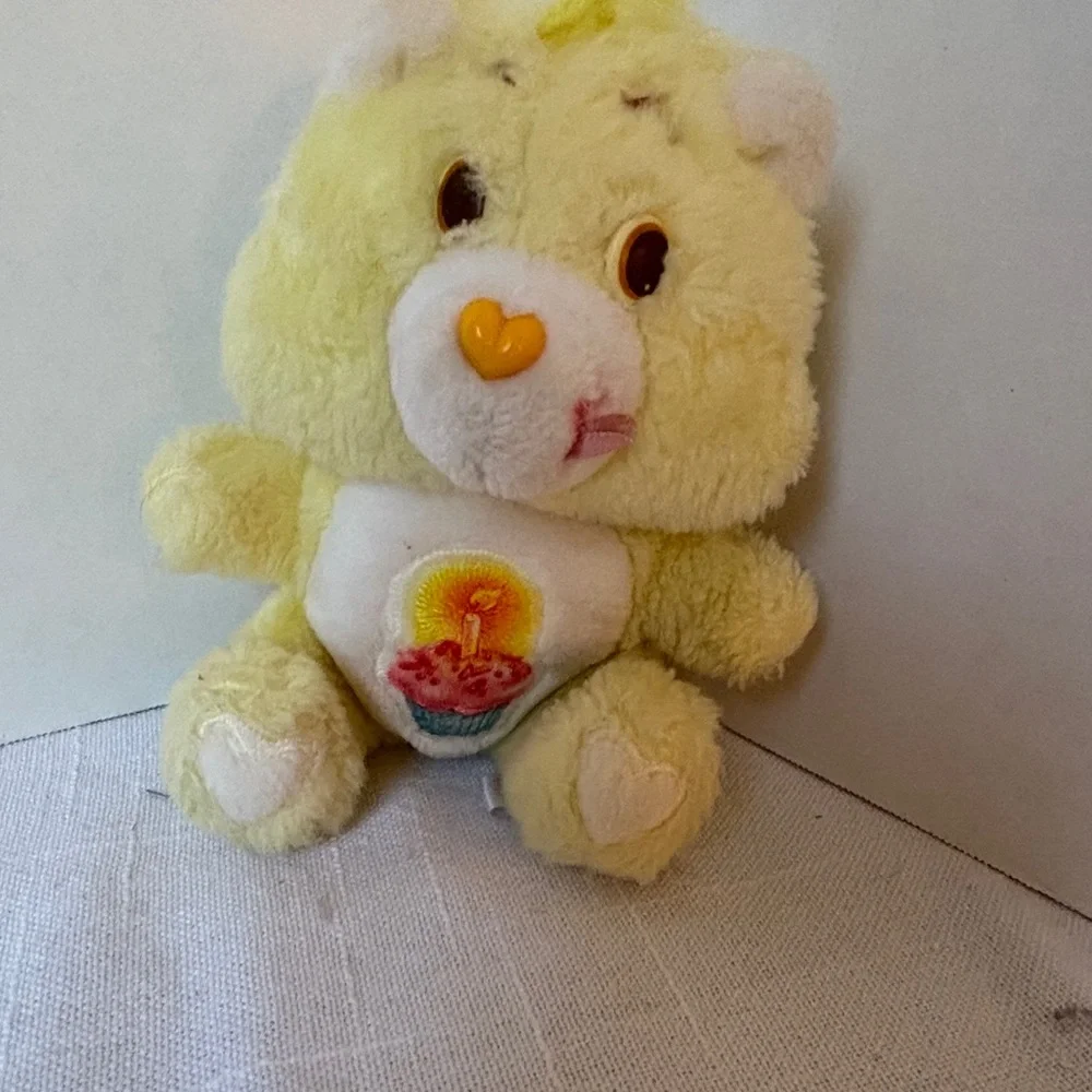 Kenner 1983 Vintage Yellow Mini Care Bear Stuffed Animal Toy Plush Original - Picture 6 of 7